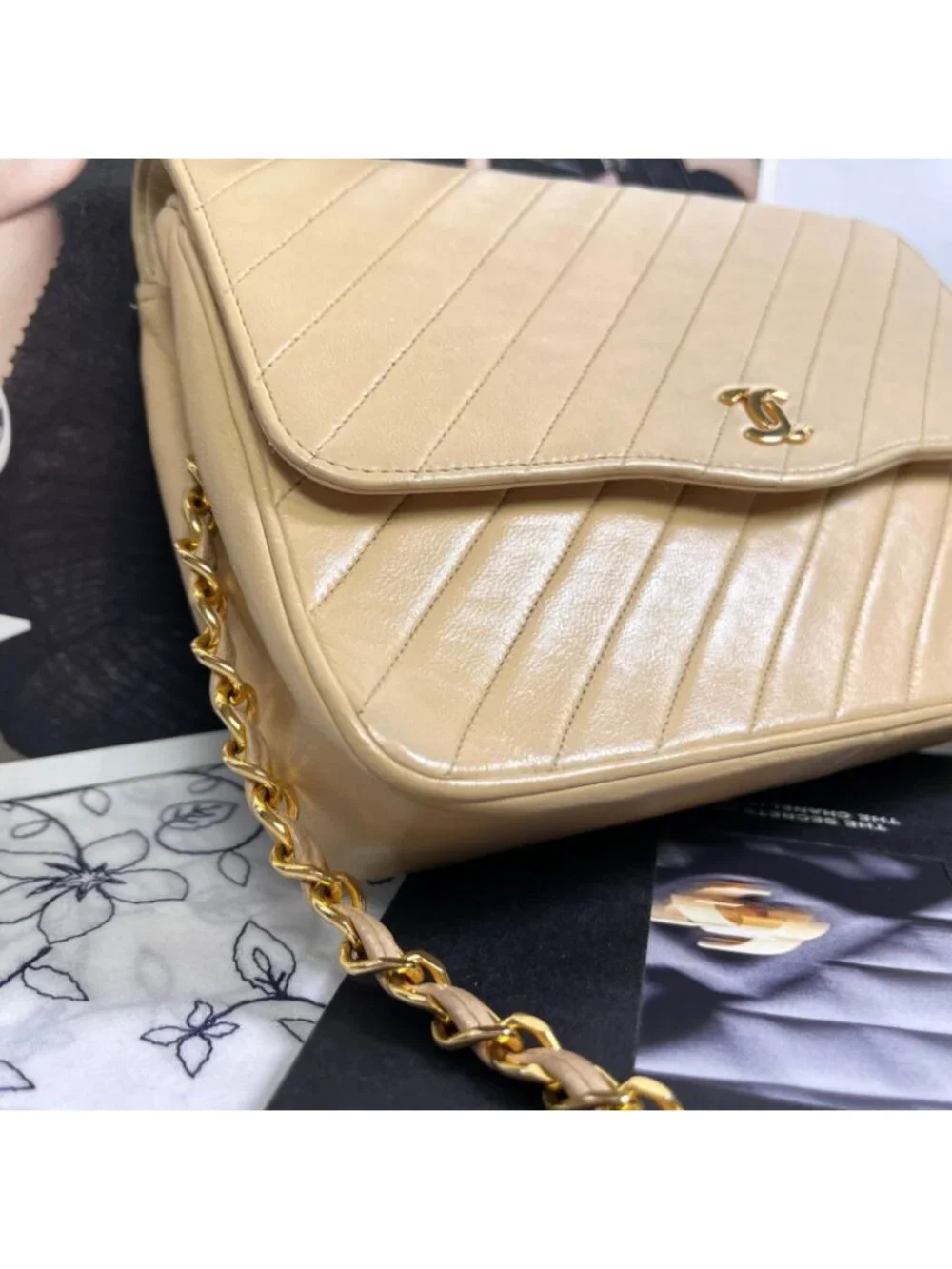 Chanel Vintage Chain Shoulder Bag Beige